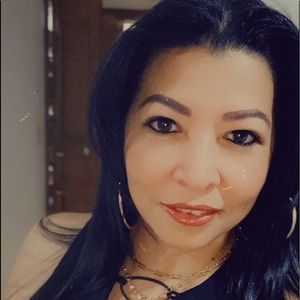 Meet your Posher, Gladys